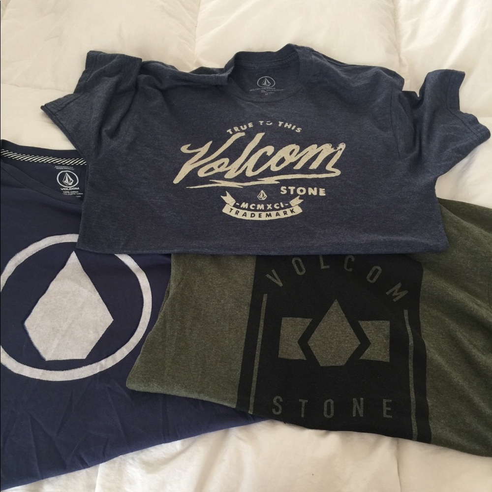 Men’s M Volcom lot